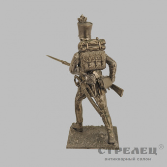 фото — оловянный солдатик «рядовой в атаке. австро-венгерские полки 1810 г.». гк